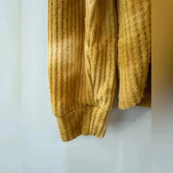 Misia Curvy Mustard Yellow V Neck Off the Shoulder Sweater 1X - Picture 7 of 8